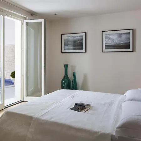 Luxury Frida With Heated Pool *
