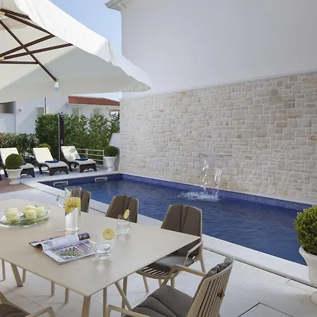 וילה Luxury Frida With Heated Pool Tar-Vabriga