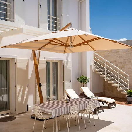 Villa Luxury Frida With Heated Pool *