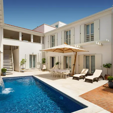Luxury Frida With Heated Pool Tar-Vabriga